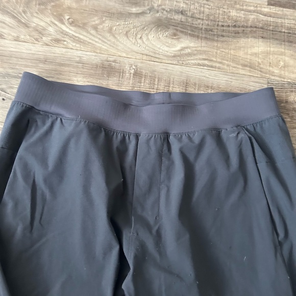 Lululemon Mens Grind Down
Pants  Athletic Stretch Athlesiure Gym - Picture 3 of 10